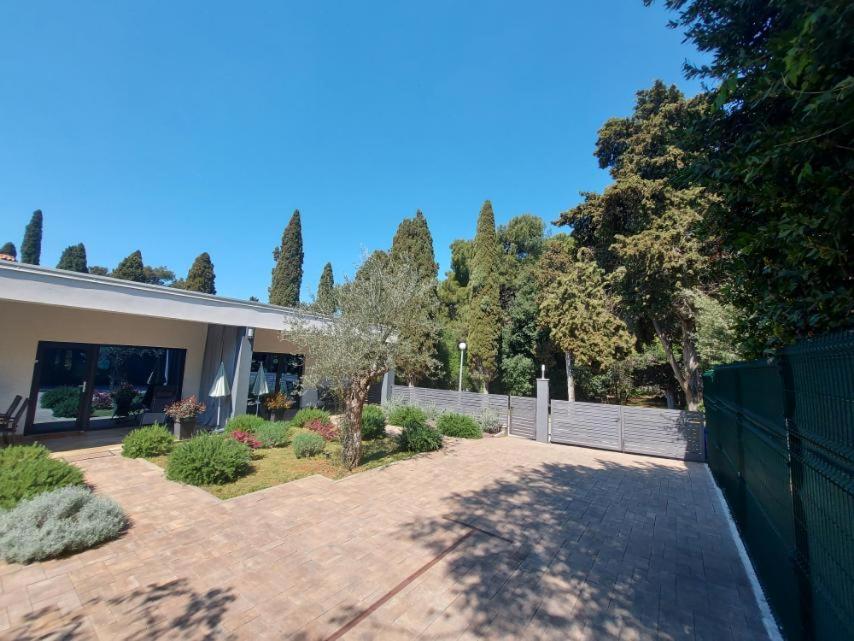 Apartmani Brajkovic Ровинь Экстерьер фото