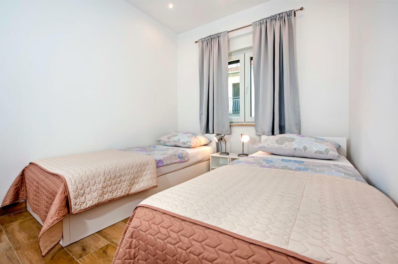 Apartmani Brajkovic Ровинь Экстерьер фото